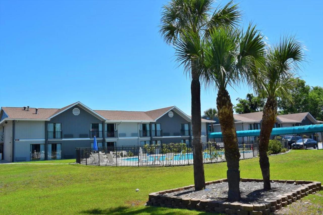 Howard Johnson By Wyndham Beaufort/Parris Island Exteriör bild